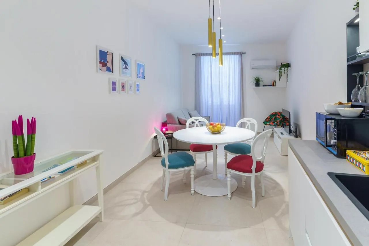 Casa Chicotta Appartement Palermo Italië